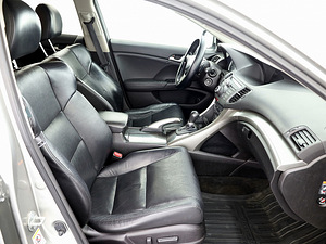Honda Accord Luxury ATM 2.2 i-ctdi 110kW (6 foto / 7)