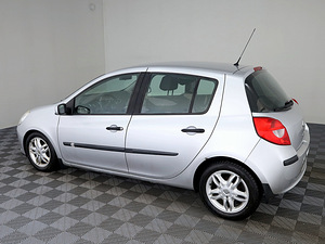 Renault Clio Elegance ATM 1.1 58kW (4 фото из 7)