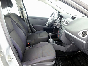 Renault Clio Elegance ATM 1.1 58kW (6 фото из 7)