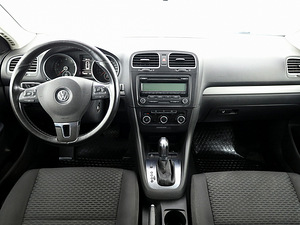 Volkswagen Golf Comfortline ATM 1.2 77kW (5 foto / 7)