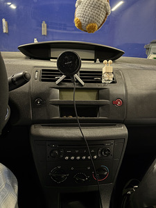 Citroen C4 (11 фото из 13)