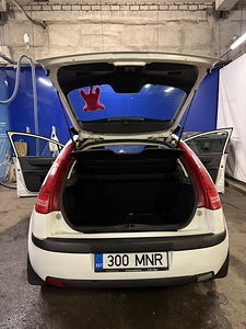 Citroen C4 (4 фото из 13)
