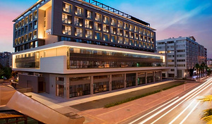 DOUBLE TREE BY HILTON ANTALYA CITY CENTRE (1 фото из 10)