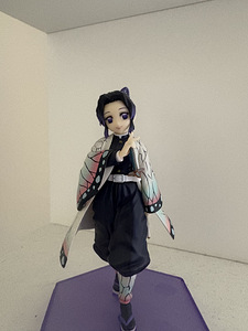 Anime figuur Shinobust sarjast Kimonot lõikav deemon (1 foto / 5)
