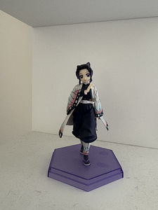 Anime figuur Shinobust sarjast Kimonot lõikav deemon (2 foto / 5)