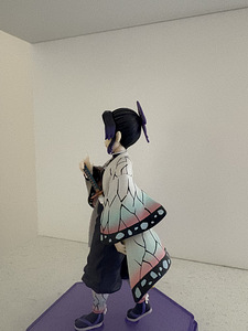 Anime figuur Shinobust sarjast Kimonot lõikav deemon (3 foto / 5)