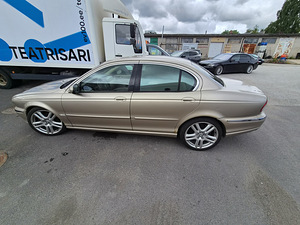 Jaguar x-type 2.5 4×4 на запчасти (1 фото из 5)