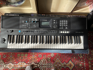 Продам синтезатор YAMAHA PSR-E473 (1 фото из 3)