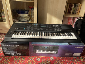 Продам синтезатор YAMAHA PSR-E473 (3 фото из 3)