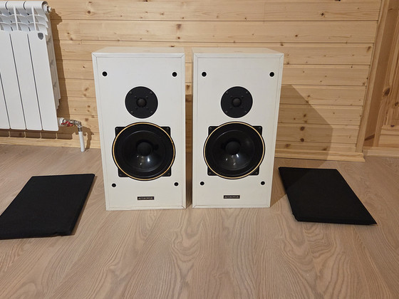 Vanakooli kõrgklassi kõlarid Audiovox