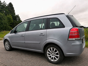 Opel Zafira 1.9 CDTi 110kW, 7kohta (4 foto / 7)