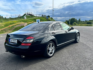 Mercedes Benz S320 (3 фото из 8)