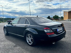 Mercedes Benz S320 (4 фото из 8)