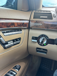 Mercedes Benz S320 (7 фото из 8)