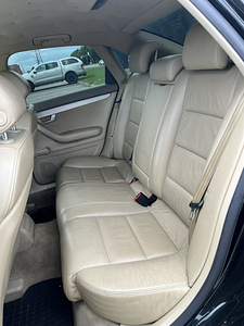 AUDI A4 (11 фото из 11)