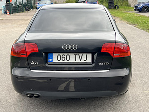 AUDI A4 (8 фото из 11)