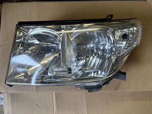 TOYOTA LAND CRUISER 200 - 8113060C81 / 8117060C51 (1 foto / 4)
