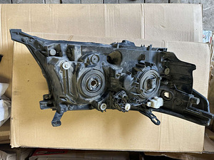 TOYOTA LAND CRUISER 200 - 8113060C81 / 8117060C51 (4 foto / 4)