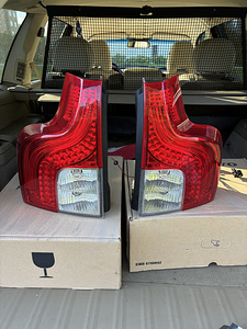Volvo XC90 Facelift светодиодные задние фонари 2012–2014 (OEM Hella) (1 фото из 7)