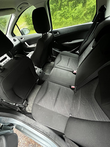 Peugeot 308 2011 Без ржавчины! (8 фото из 11)