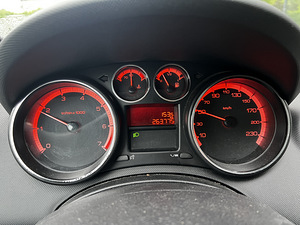 Peugeot 308 2011 Без ржавчины! (11 фото из 11)