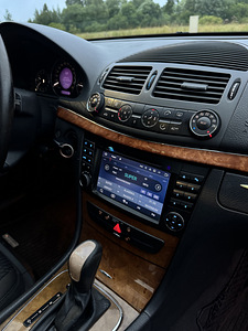 MERCEDES-BENZ E 270 CDI (7 фото из 15)