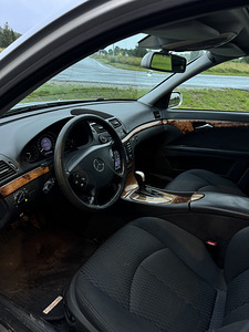 MERCEDES-BENZ E 270 CDI (9 фото из 15)
