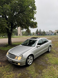 MERCEDES-BENZ E 270 CDI (9 foto / 14)