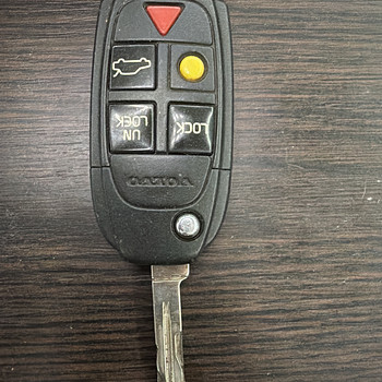 Volvo V70 2004 originaal klappvõti / pult