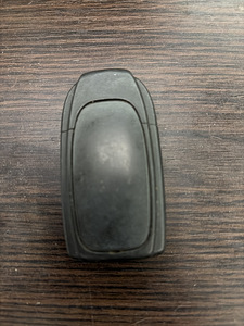Volvo V70 2004 originaal klappvõti / pult (2 foto / 3)
