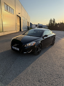 Volvo C70 Cabriolet — комфорт и стиль в отличном состоянии (1 фото из 6)