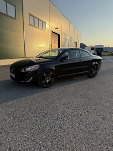 Volvo C70 Cabriolet — комфорт и стиль в отличном состоянии (5 фото из 6)