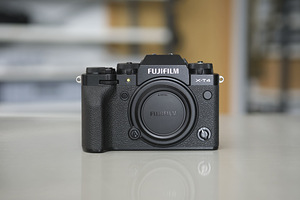 Fujifilm XT4 / X-T4 (1 фото из 3)