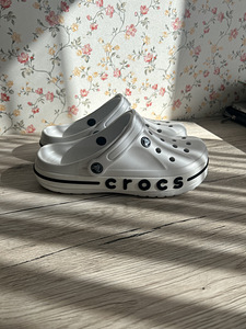 Crocs (1 фото из 5)