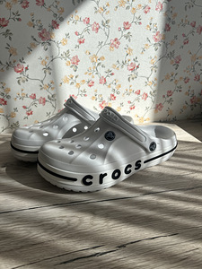 Crocs (2 фото из 5)