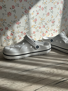 Crocs (4 фото из 5)