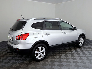 Nissan Qashqai+2 Luxury 4x4 2.0 dCi 110kW (3 foto / 9)