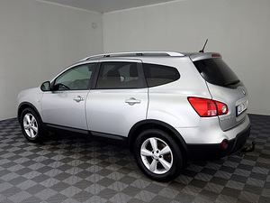 Nissan Qashqai+2 Luxury 4x4 2.0 dCi 110kW (4 foto / 9)