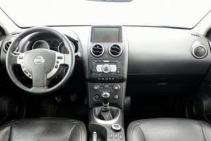 Nissan Qashqai+2 Luxury 4x4 2.0 dCi 110kW (5 foto / 9)