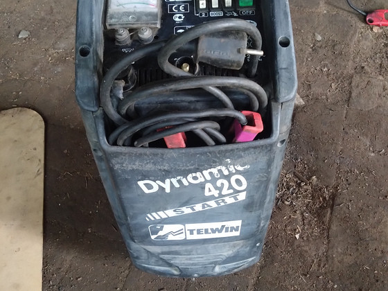 Akulaadija-käivitusseade Telwin Dynamic 420 Start