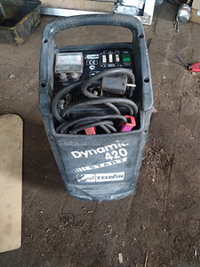 Akulaadija-käivitusseade Telwin Dynamic 420 Start (1 foto / 2)