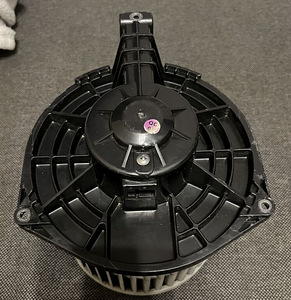 Honda Civic VIII hatchback salongiventilaator (2 foto / 2)