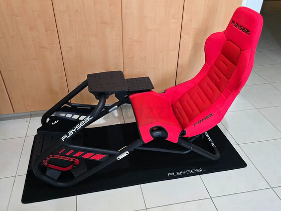Playseat Trophy Red + крепление для коробки передач