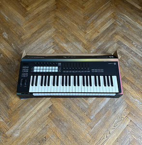 MIDI-клавиатура Novation Launchkey 49 MK3 (1 фото из 3)