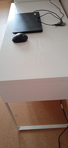 Письменный стол ikea (8 фото из 8)