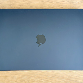 Apple Macbook Air 15 M4 16/256GB MdN ENG/RUS. Как новый