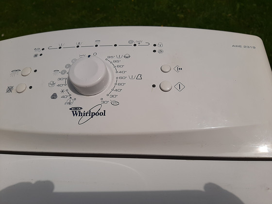 Pesumasin Whirlpool AWE 2319