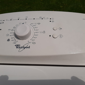 Pesumasin Whirlpool AWE 2319