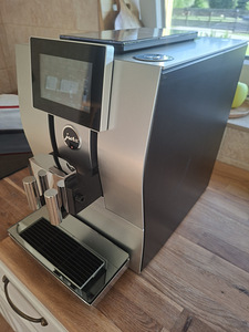 Jura Z8 täisautomaatne kohvimasin (3 foto / 9)