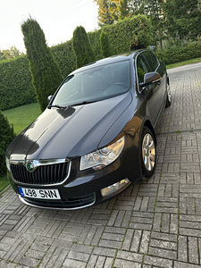 Skoda Superb (3 фото из 11)
